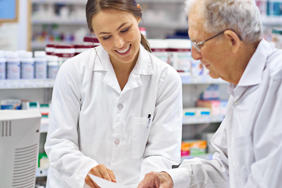 Farmaceuta i kompetencje miękkie – jakie cechy przydają się w pracy?